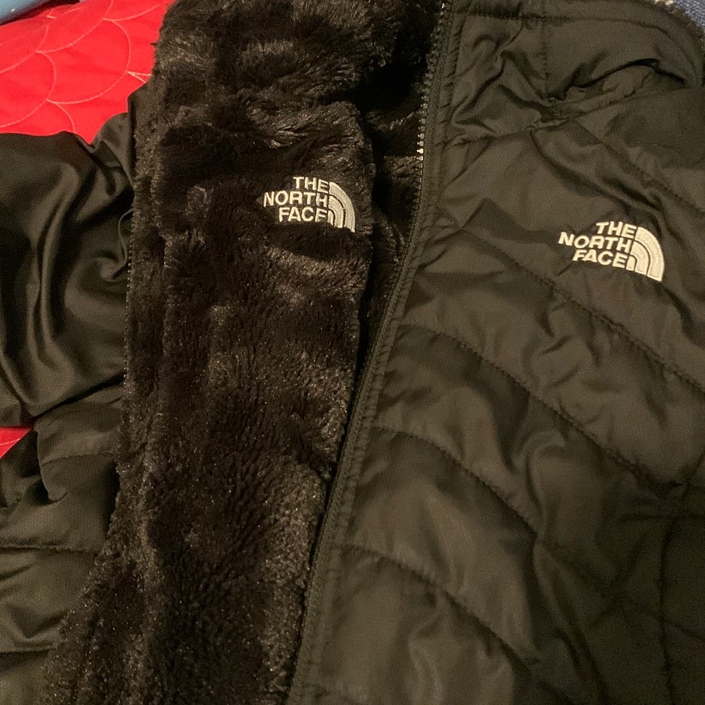 Northface reversible Mossbud jacket. Great used condition.